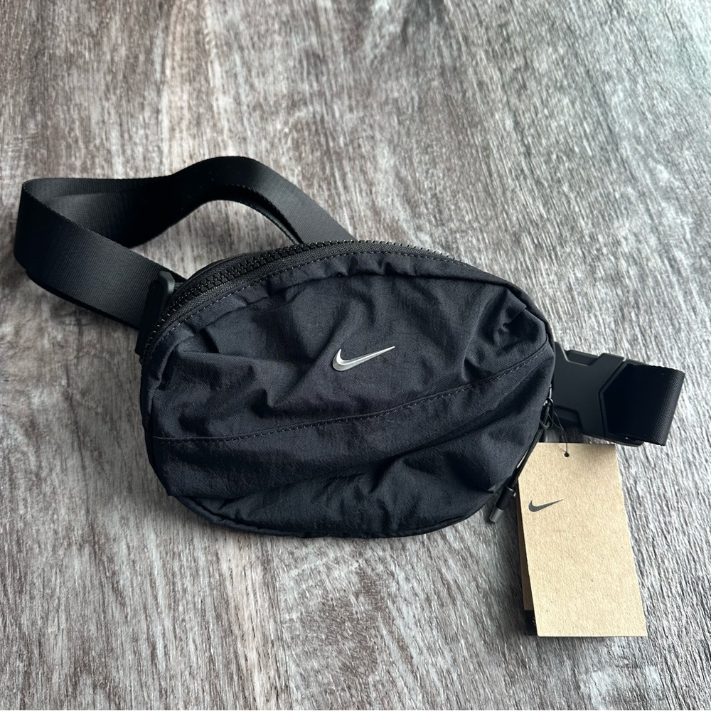 Nike Aura Crossbody Bag 2L Unisex Sportswear Bag Casual Waistpack HM6120-010